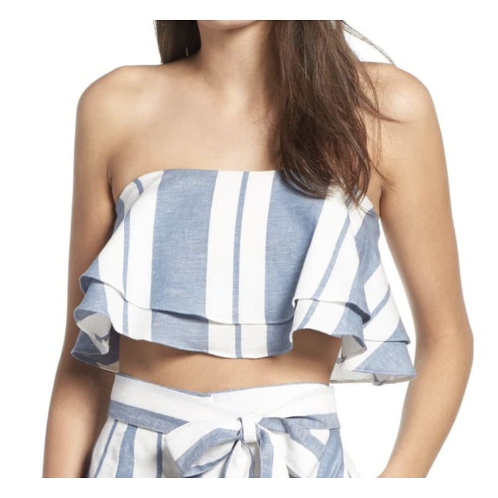 Wayf top blue white crop top small. Nordstrom